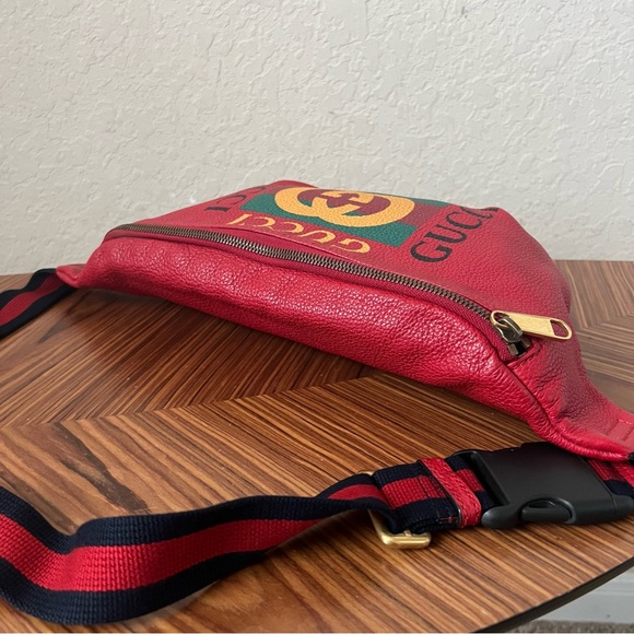 Gucci Grained Calfskin Logo Belt Bag Red Large - Picture 16 of 16